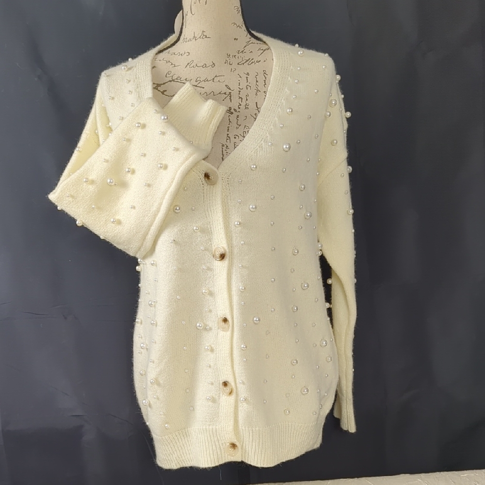 BiBi Cream Pearl Button Cardigan